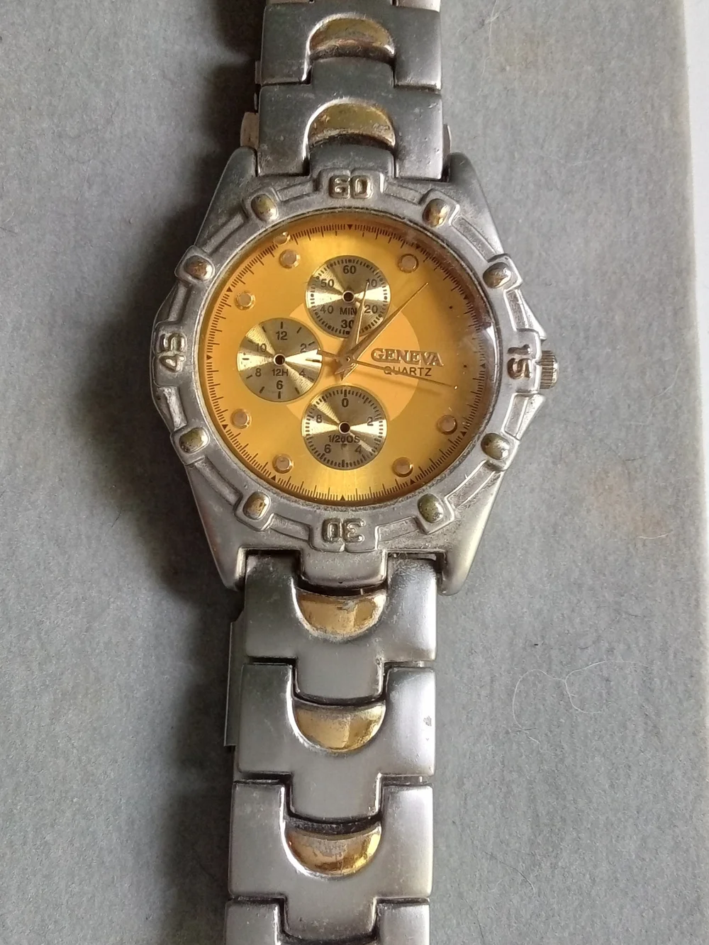 Geneva Quartz Watch‎ Two Tone Silver Gold Stainless Steel Link Bracelet Chrono